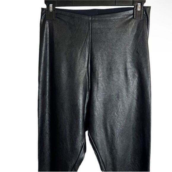 Commando NWT Perfect Control Faux Leather
Leggings in Black Size XL - Picture 7 of 7
